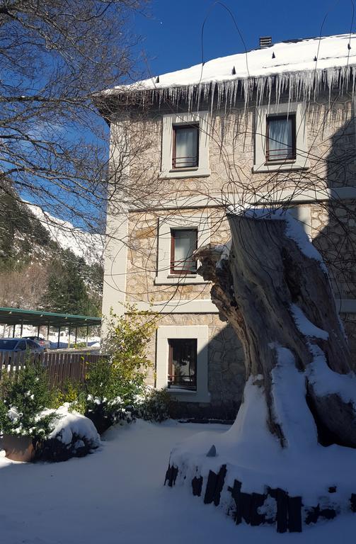 Hotel Santa Cristina Petit Spa Canfranc Exterior photo