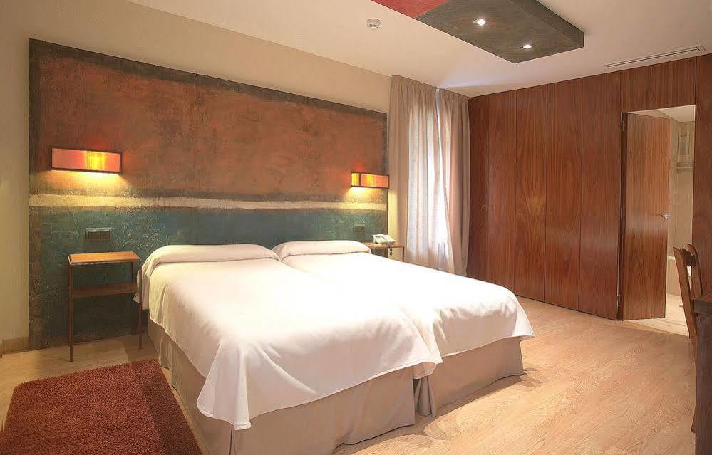 Hotel Santa Cristina Petit Spa Canfranc Exterior photo